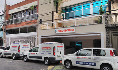 Sede própria da empresa desentupidora em Santos